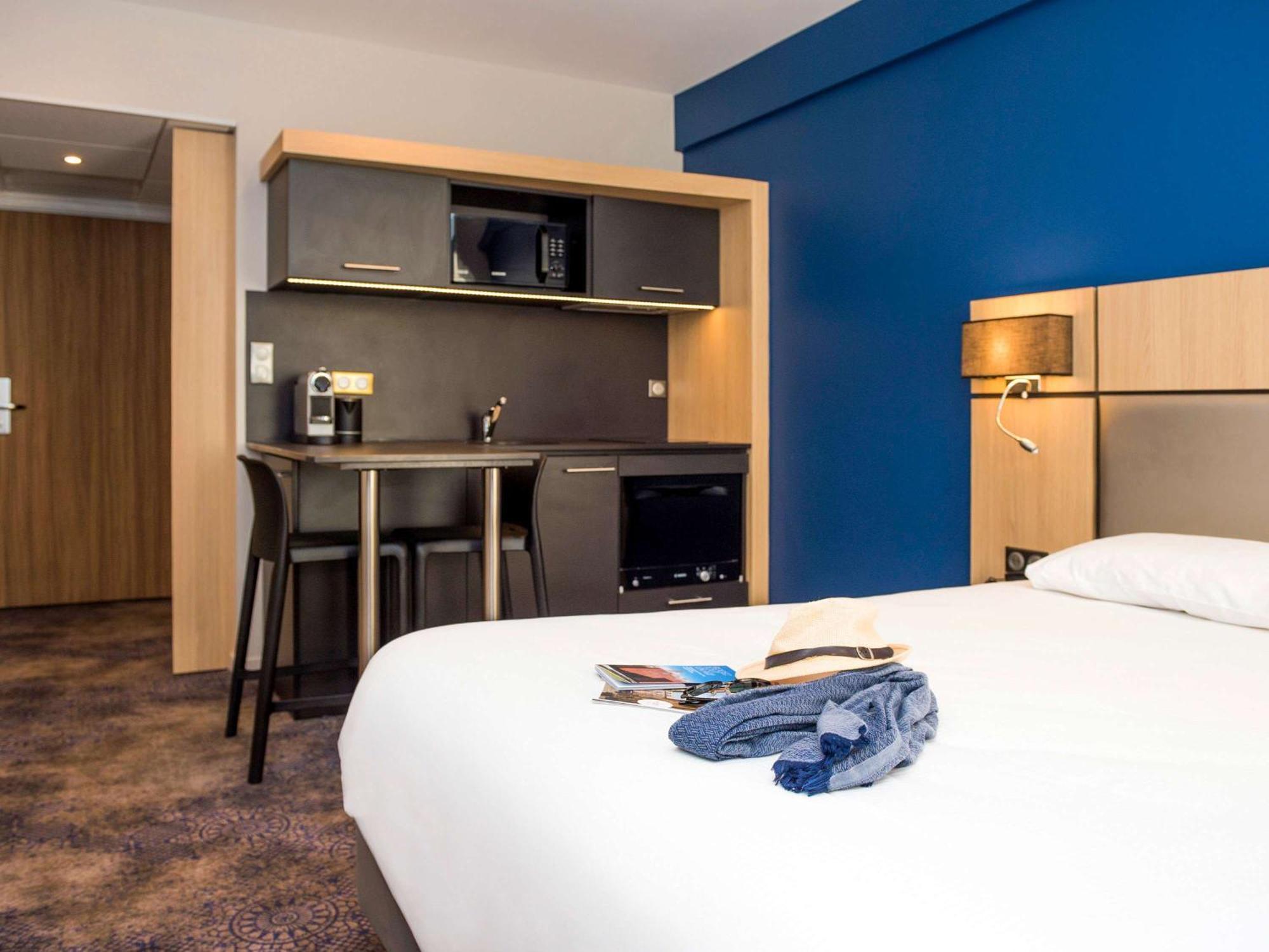 Hotel Mercure Rodez Cathedrale Exterior foto