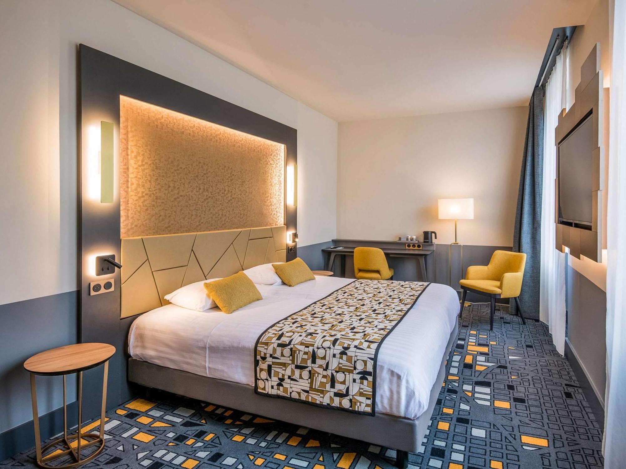 Hotel Mercure Rodez Cathedrale Exterior foto